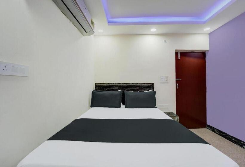 בית מלון כפרי Oyo Gajraj Banquet Hall Guest House