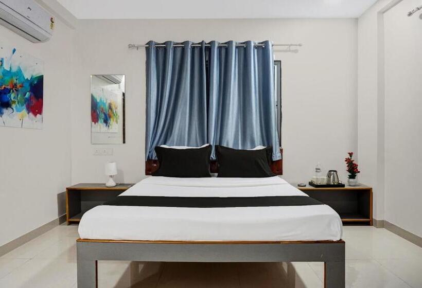 בית מלון כפרי Oyo Om Sai Lodge