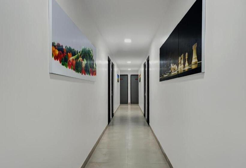 בית מלון כפרי Oyo Om Sai Lodge