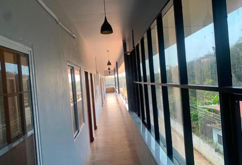 فندق Oyo S N M Rooms