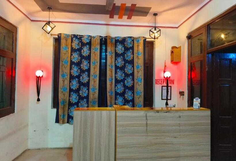 فندق The City View Cafe And Restaurant