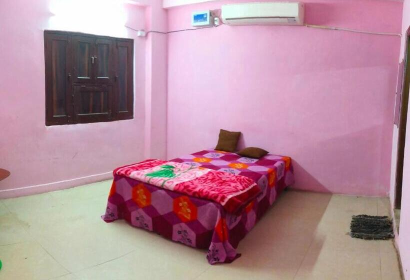 فندق The City View Cafe And Restaurant