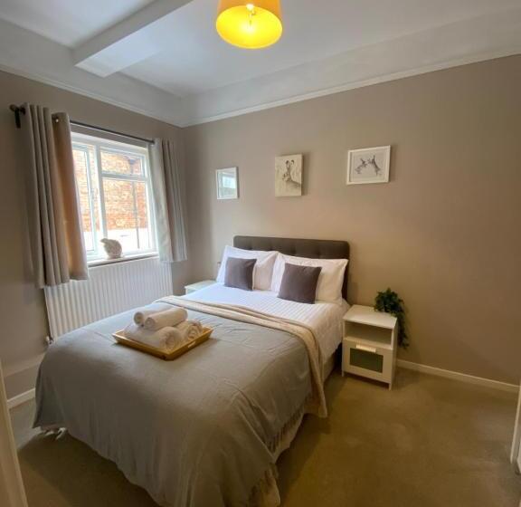 בית מלון כפרי Pershore Rooms At The Star