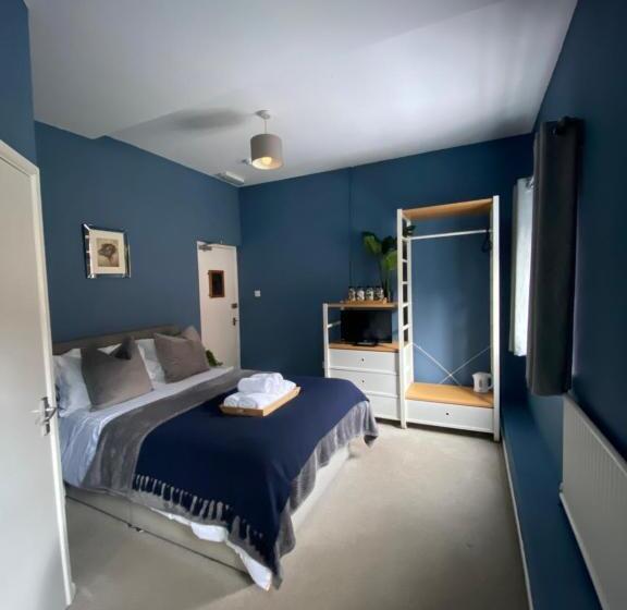 בית מלון כפרי Pershore Rooms At The Star