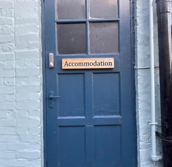 בית מלון כפרי Pershore Rooms At The Star