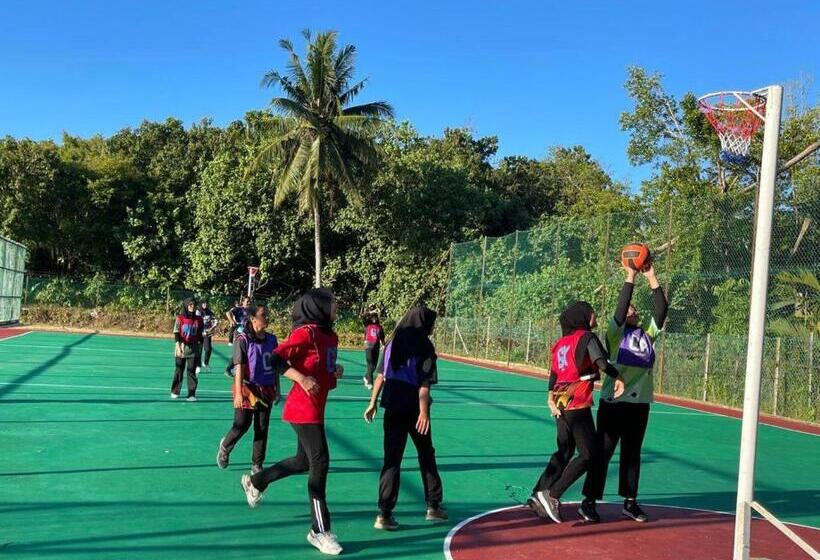 酒店 Putra Sentosa Retreat Camp, Sematan