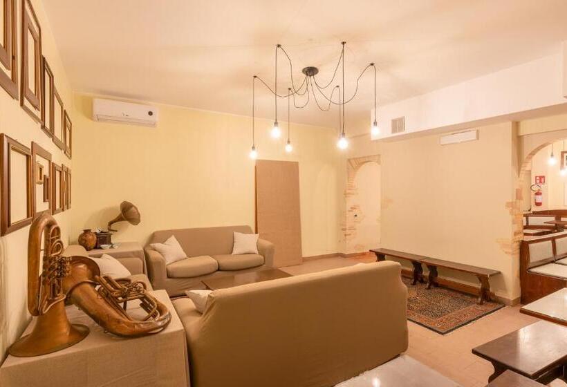 בית מלון כפרי Rasinus