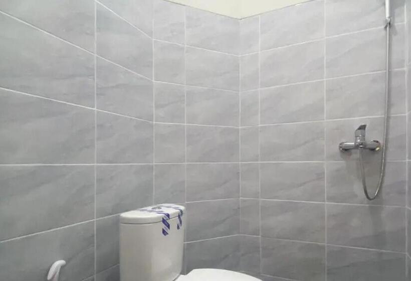 בית מלון כפרי Reddoorz Syariah Near Kbc Batam Centre