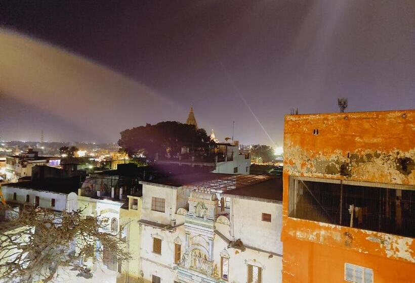 호텔 Shree Venktesh Nilayam 300 M From Ram Janam Bhumi