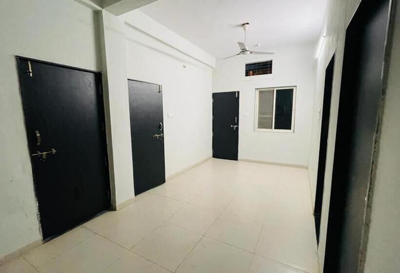 בית מלון כפרי Swastik Palace