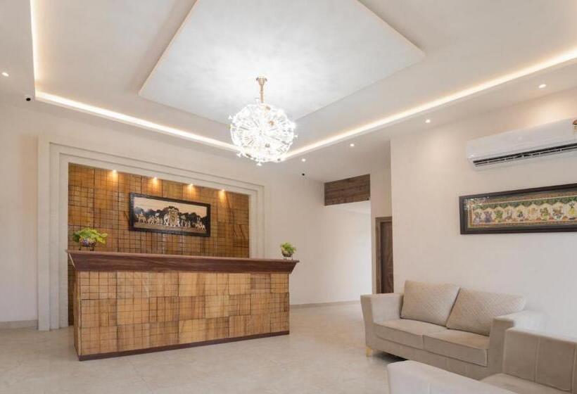 فندق Treebo Greenland Resort, Patia