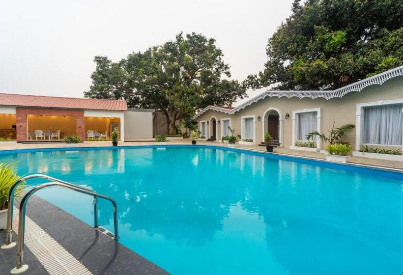 فندق Treebo Greenland Resort, Patia