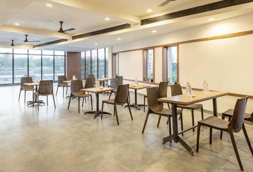 호텔 Treebo Nestlay Rooms Gummidipoondi