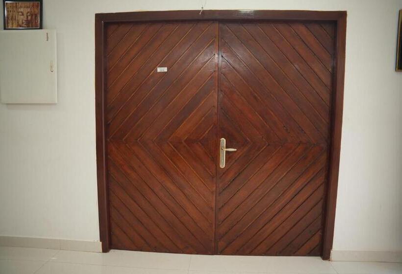 酒店 Vs Heritage Inn