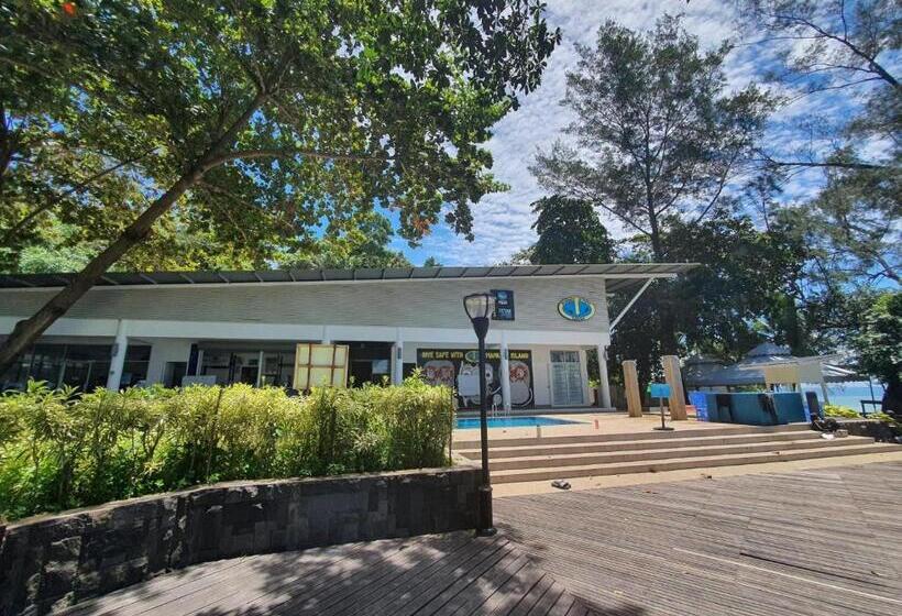 Mamutik Island Resort