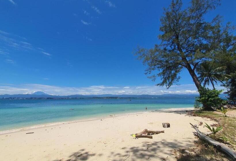 Mamutik Island Resort