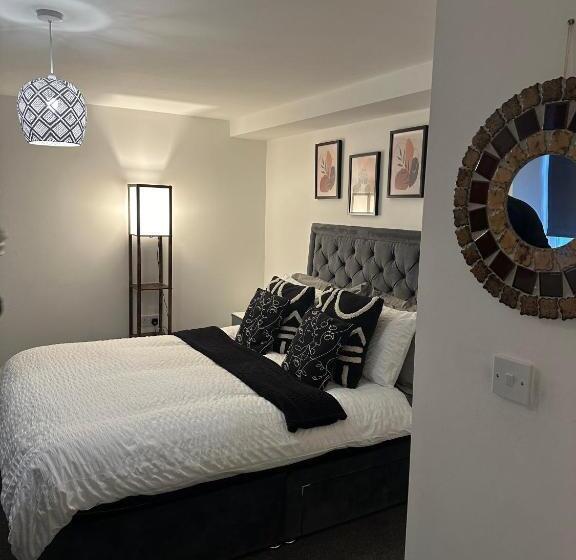 Beautiful Basement Apartment