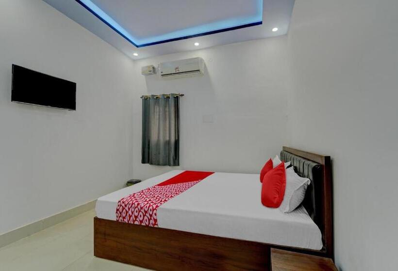 Oyo Flagship Dev Laxmi Palace Hotel & Banquet