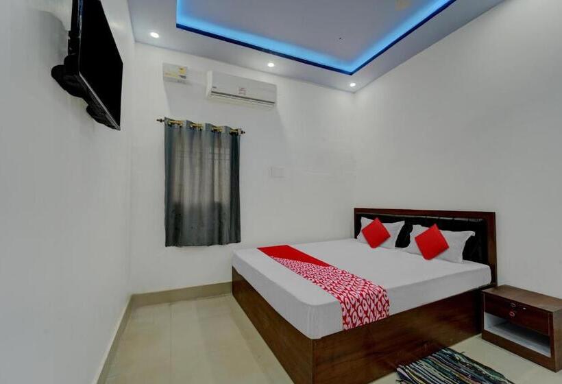 Oyo Flagship Dev Laxmi Palace Hotel & Banquet