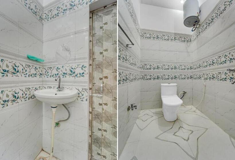 Oyo Flagship Dev Laxmi Palace Hotel & Banquet