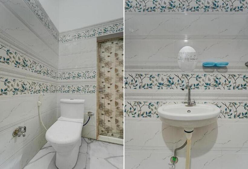 Oyo Flagship Dev Laxmi Palace Hotel & Banquet