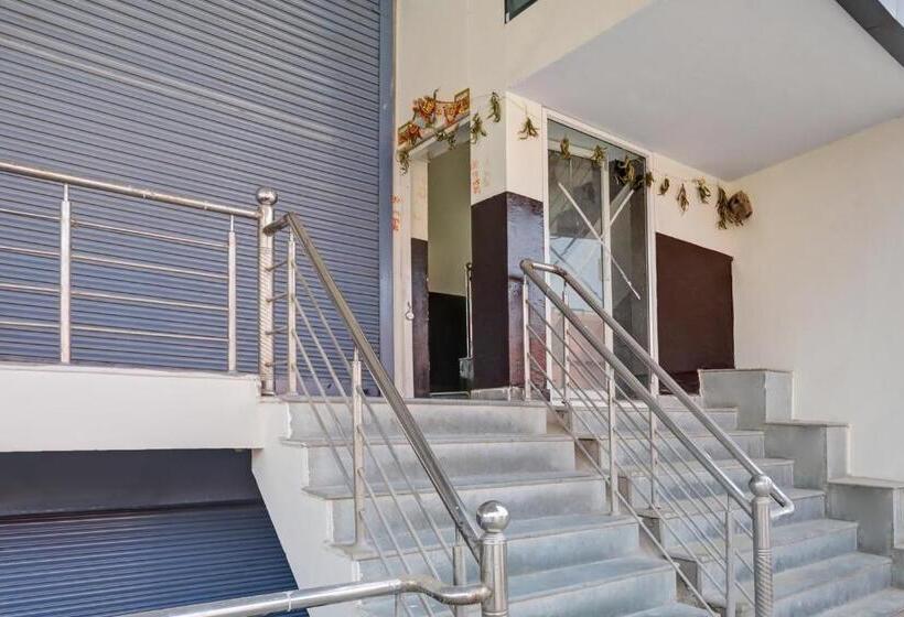 ホテル Funday, Jaipur