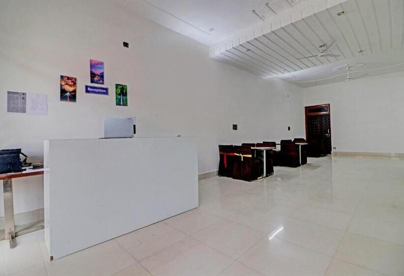 Oyo Hotel Redfly Inn