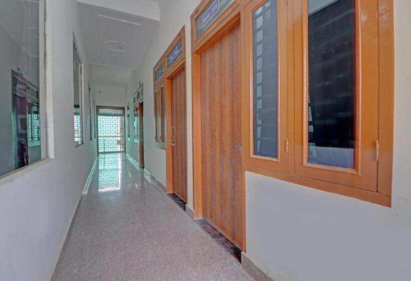 Oyo Hotel Redfly Inn