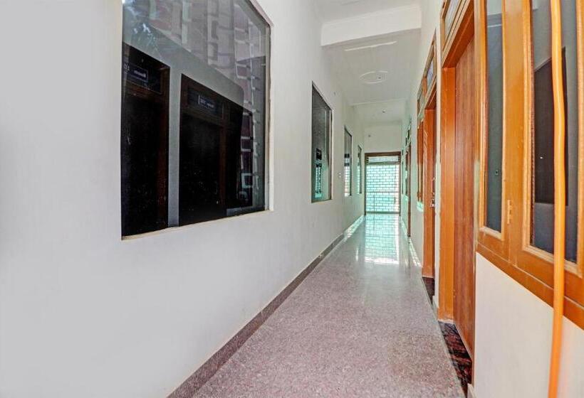 Oyo Hotel Redfly Inn