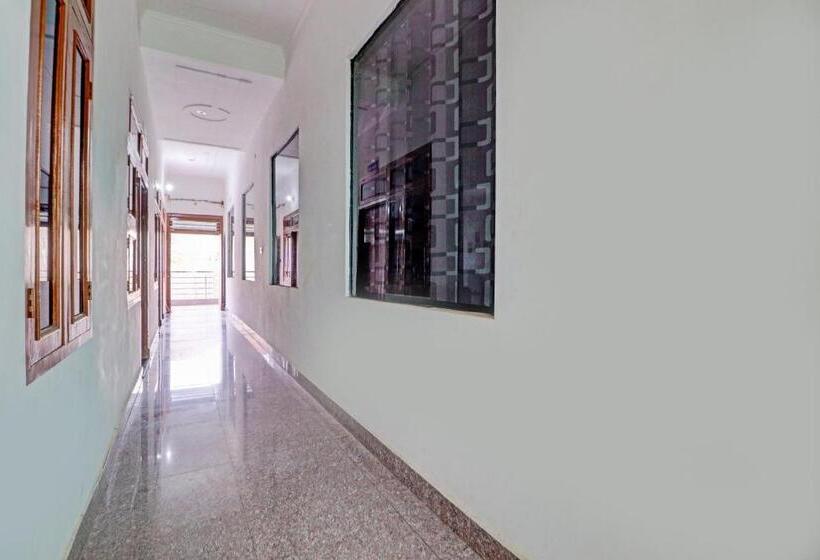 Oyo Hotel Redfly Inn