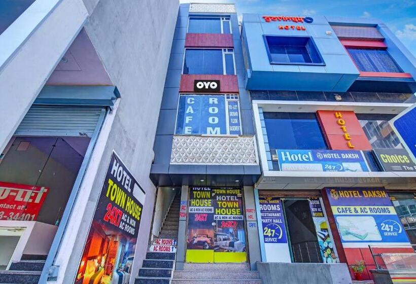 Town House Cafe And Hotel, Kurukshetra