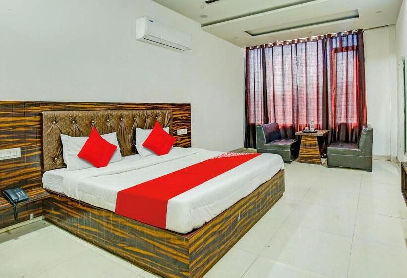 Town House Cafe And Hotel, Kurukshetra