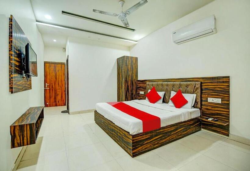 Town House Cafe And Hotel, Kurukshetra