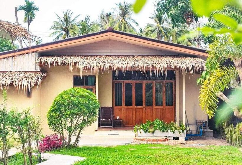 بنسيون ทรายทองบีชรีสอร์ท