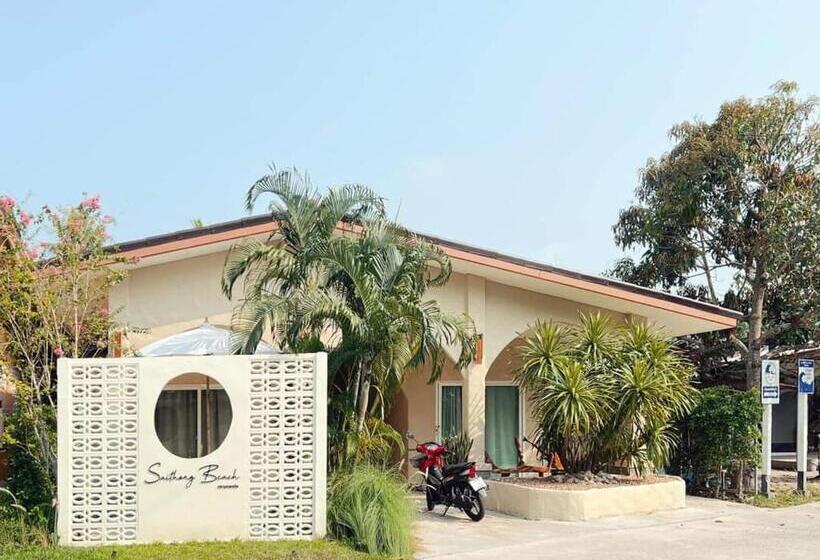 Pensionat ทรายทองบีชรีสอร์ท