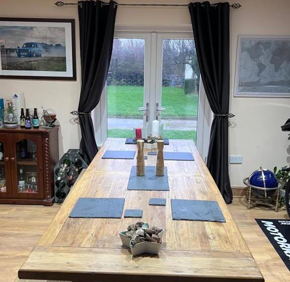 פנסיון Awel Y Trydan Guest House