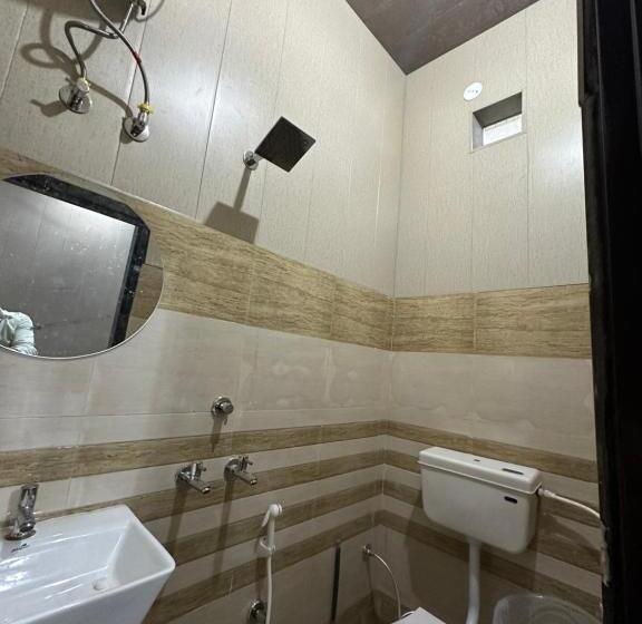 Пансион Classio Residency