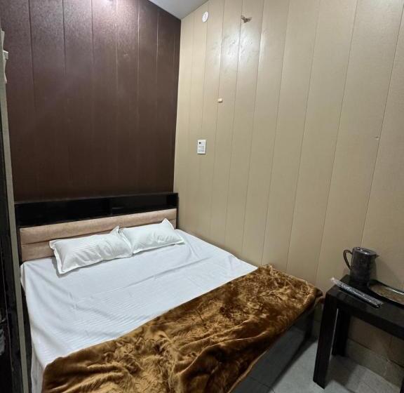 Пансион Classio Residency