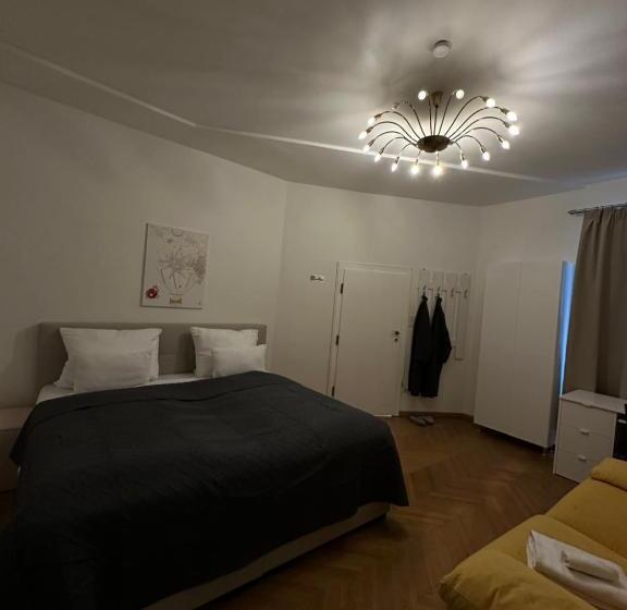 پانسیون Datri Petite Suite 1   3