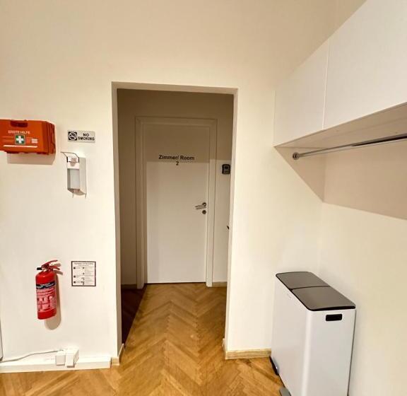 پانسیون Datri Petite Suite 1   3