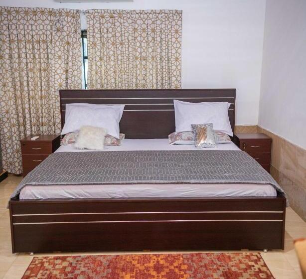 پانسیون Golf Events And Lodge