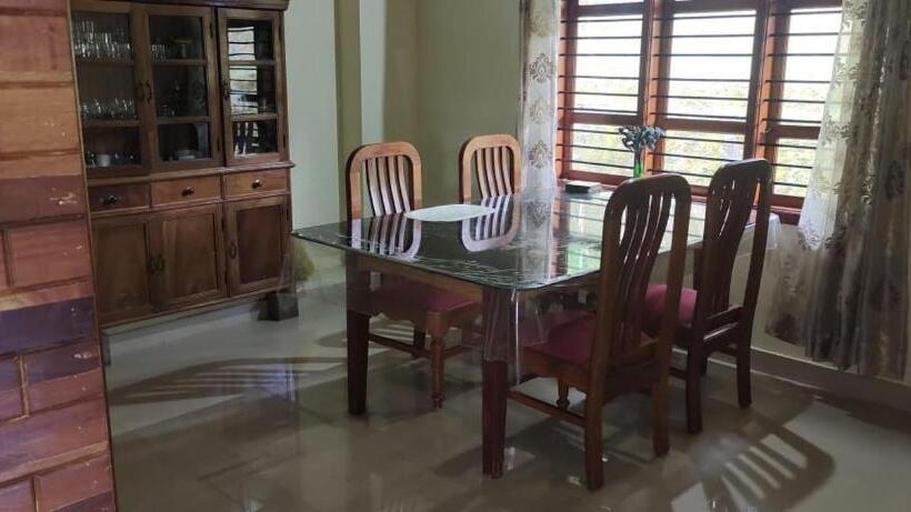 פנסיון Honey Beatle Homestay