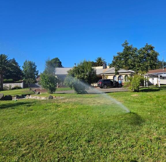 ペンション Hostal Montesol