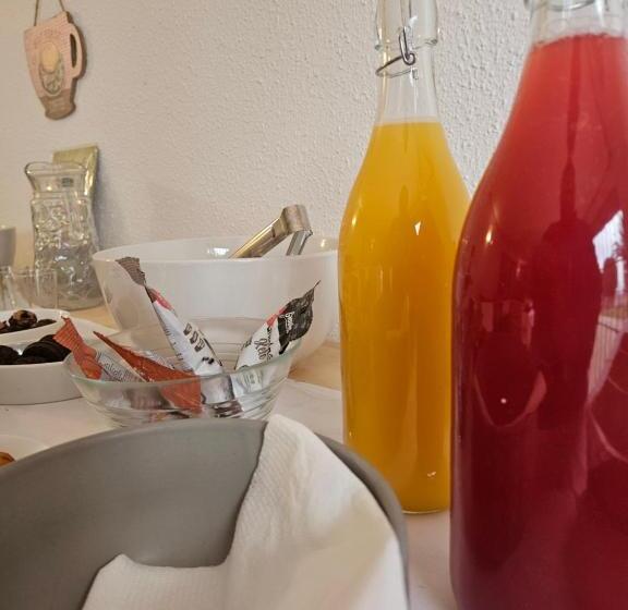 ペンション Hostal Montesol