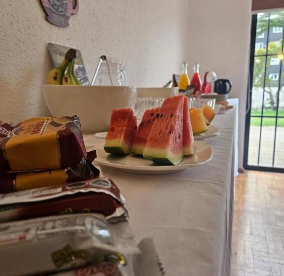 ペンション Hostal Montesol