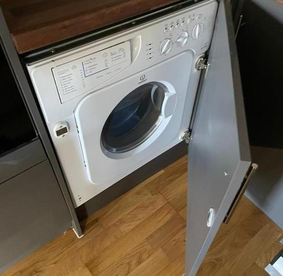 פנסיון Hull City Apartment 03