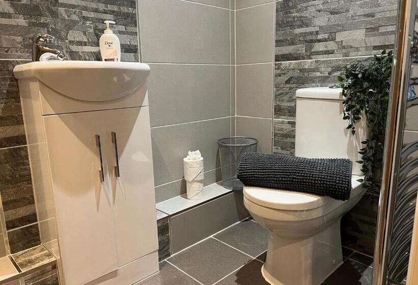 پانسیون Hull City Apartment No 09