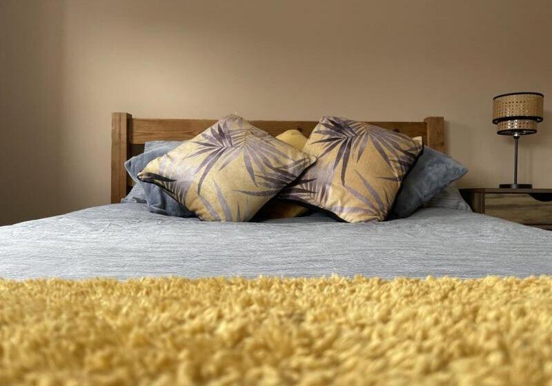 פנסיון Lychgate Guest House