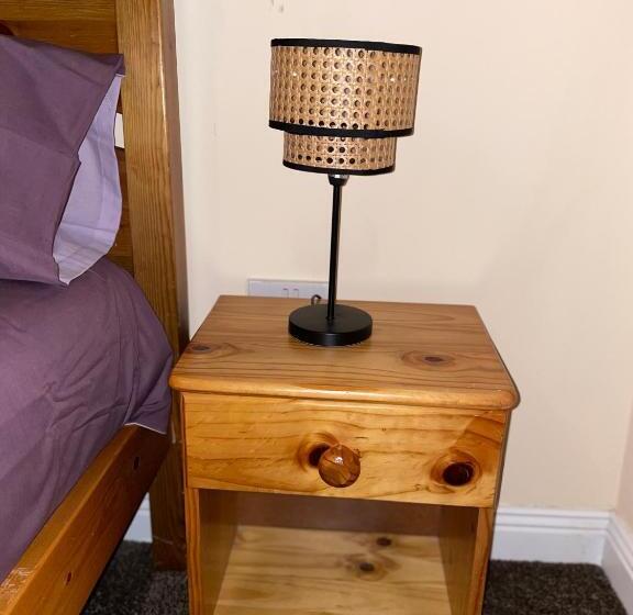 פנסיון Lychgate Guest House