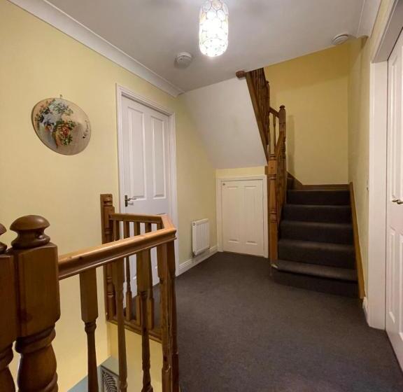 פנסיון Lychgate Guest House